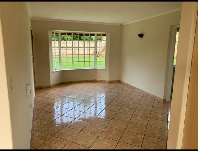 3 BEDROOM FREEHOLD FOR SALE IN LEACHVILLE EXT 1